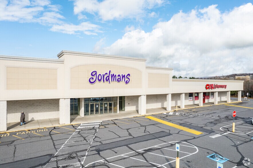 6 Mill St, Carbondale, PA à louer - Photo du bâtiment - Image 1 de 6