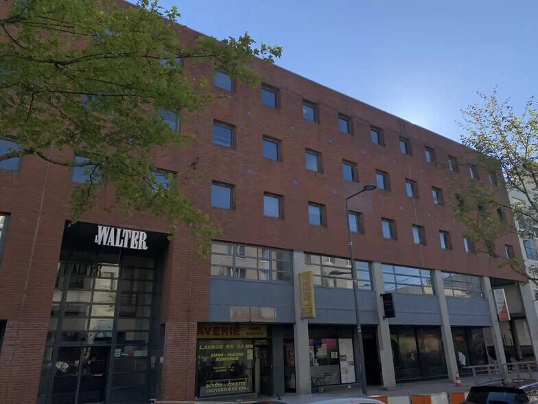 Bureau dans Torcy à louer - Photo du bâtiment - Image 1 de 10