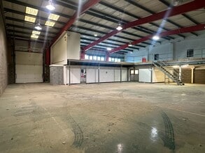 Napier Rd, Bedford à louer Photo intérieure- Image 2 de 6