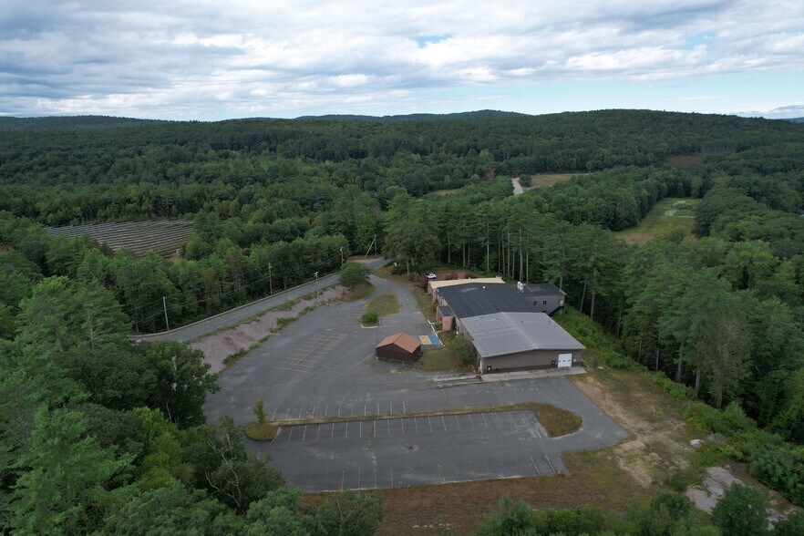 450 W River St, Orange, MA à vendre - Aérien - Image 3 de 21