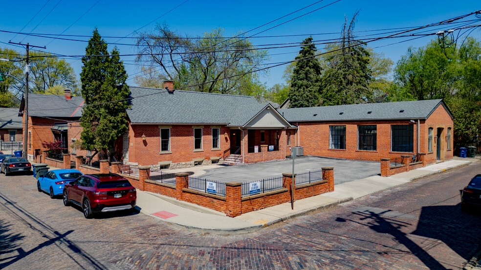 30-40 E Columbus St portfolio of 3 properties for sale on LoopNet.ca - Primary Photo - Image 1 of 3