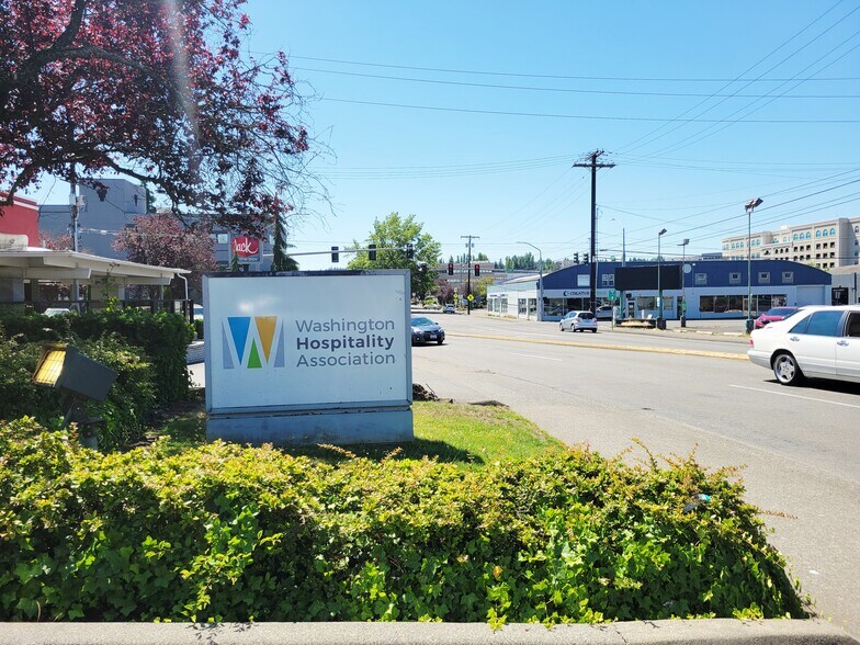 510 Plum St SE, Olympia, WA à vendre - Photo du bâtiment - Image 3 de 11