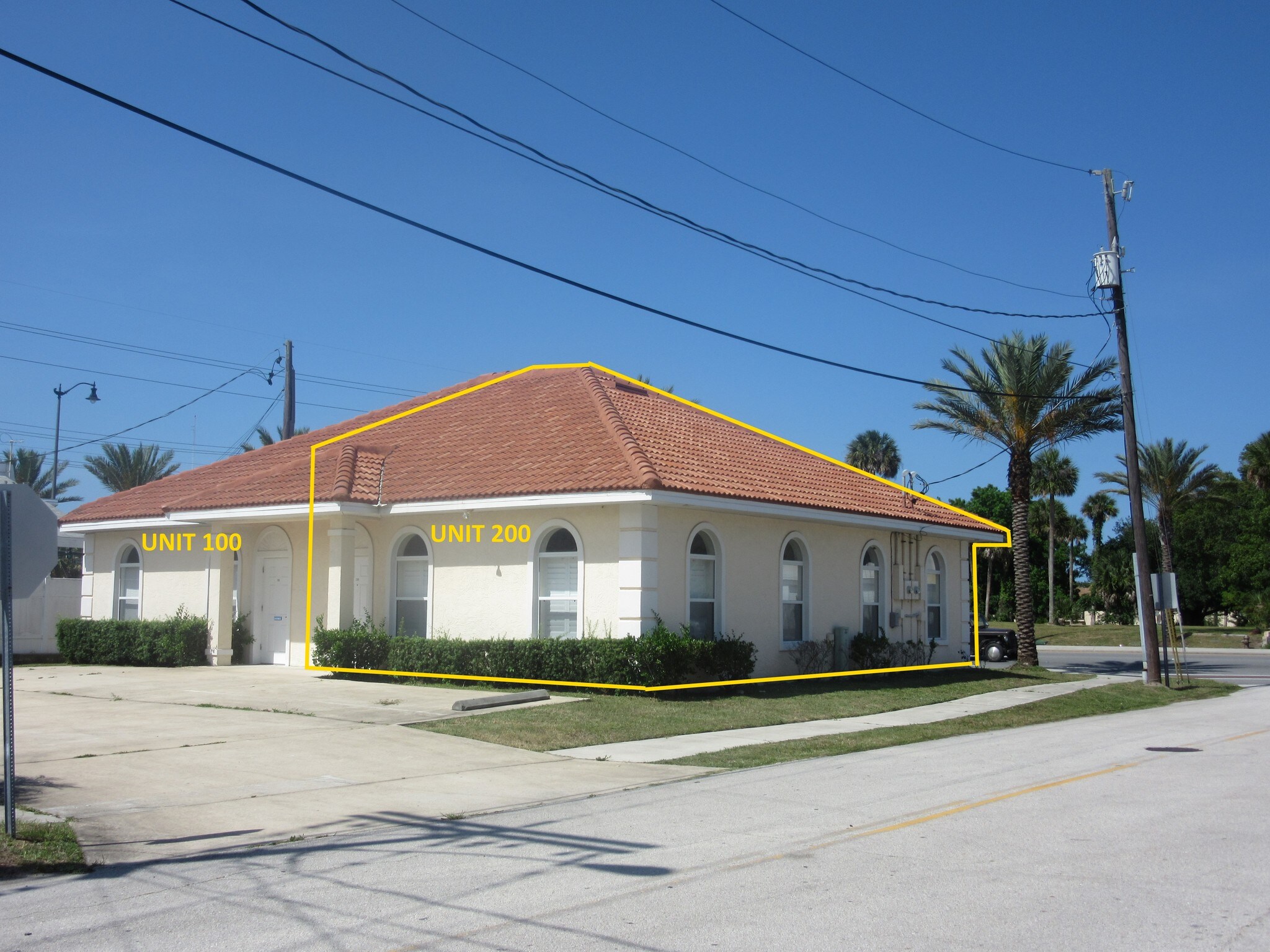 1614 S Ridgewood Ave, Daytona Beach, FL à louer Photo du bâtiment- Image 1 de 6