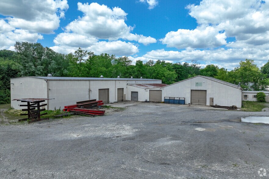 912 Pittsburgh Rd, Butler, PA à vendre - Photo du bâtiment - Image 2 de 12