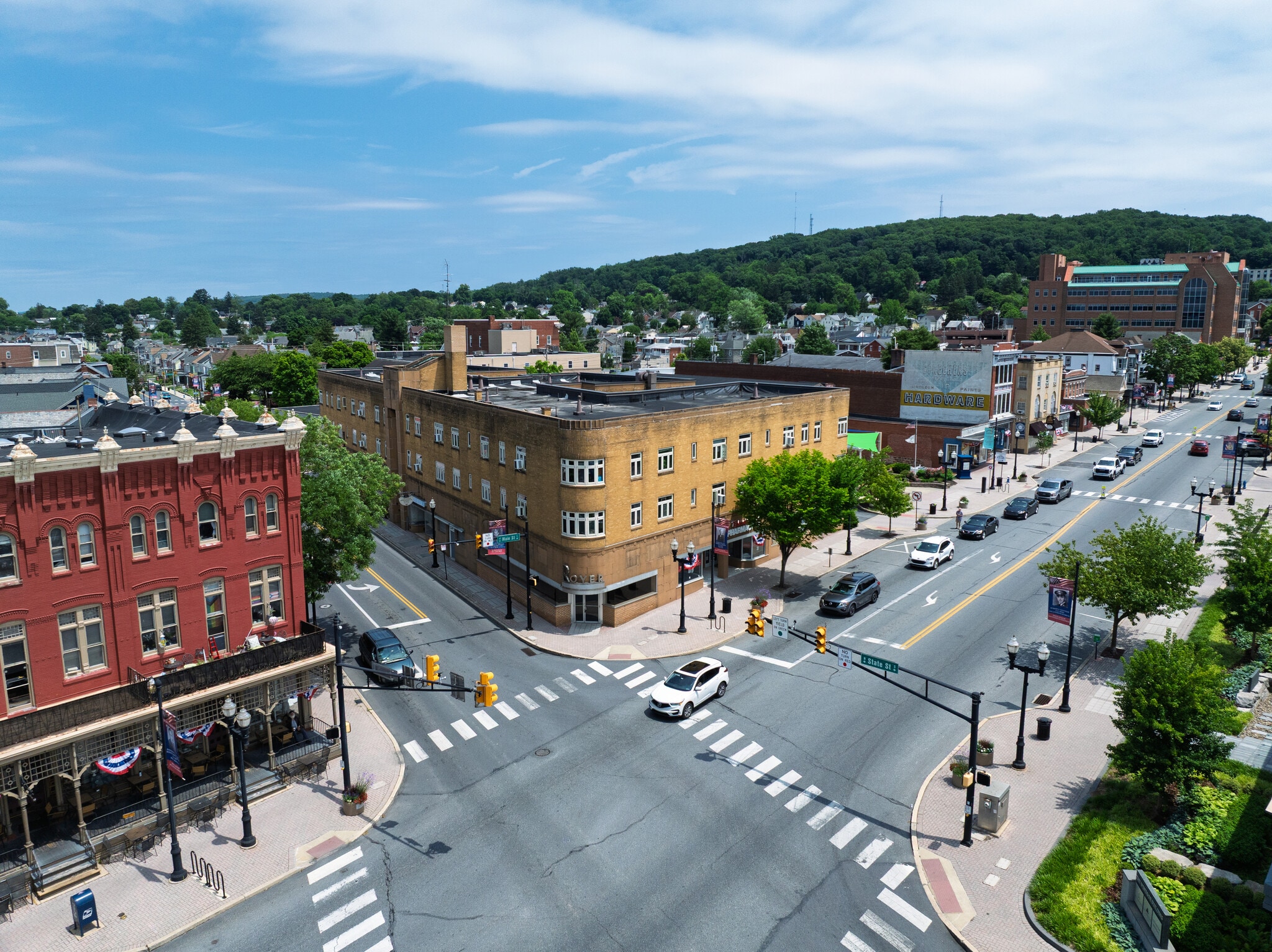 2 E Main St, Ephrata, PA for lease Building Photo- Image 1 of 8