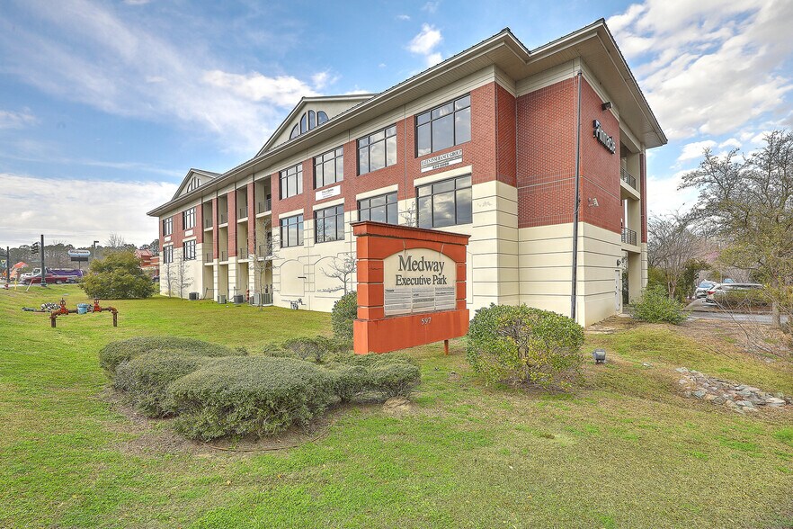597 Old Mount Holly Rd, Goose Creek, SC for lease - Building Photo - Image 2 of 3