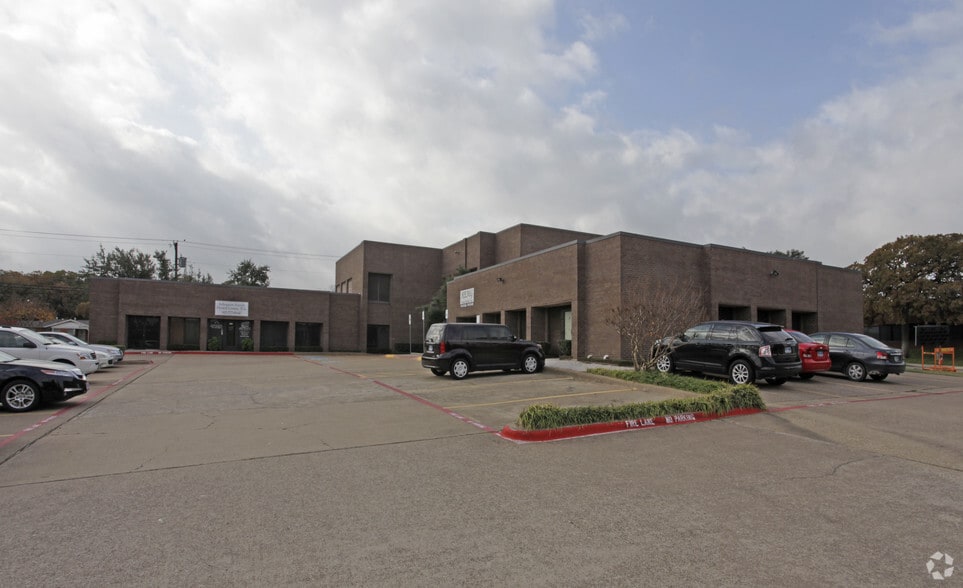 101 E Randol Mill Rd, Arlington, TX for lease - Building Photo - Image 2 of 49