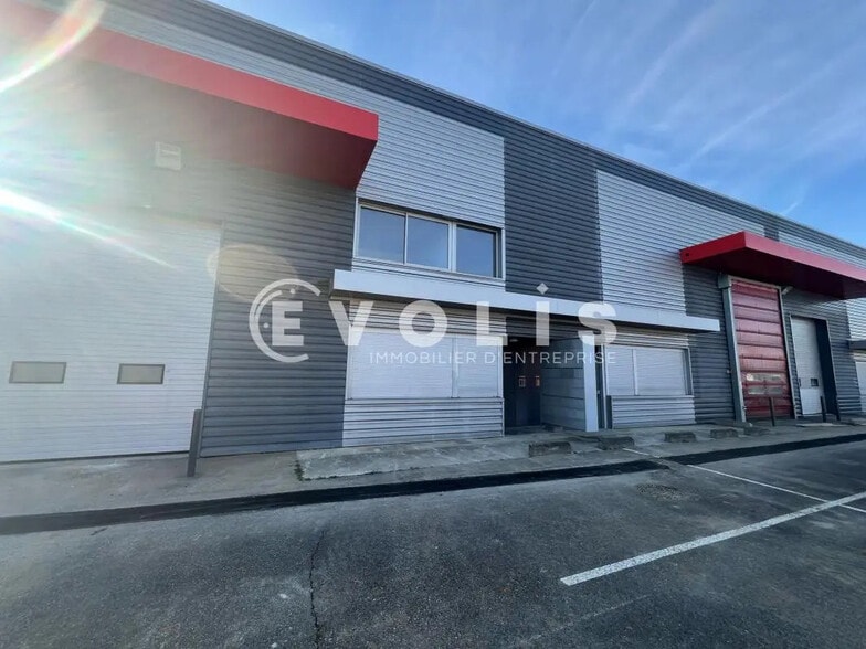 916 Rue De La Craz, Dagneux à louer - Photo du bâtiment - Image 3 de 3