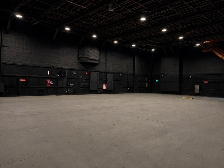 1041 N Formosa Ave, West Hollywood, CA for lease - Building Photo - Image 3 of 5