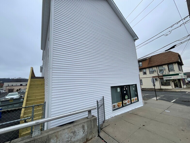 81-85 Berkshire Ave, Paterson, NJ à vendre - Photo du bâtiment - Image 3 de 11