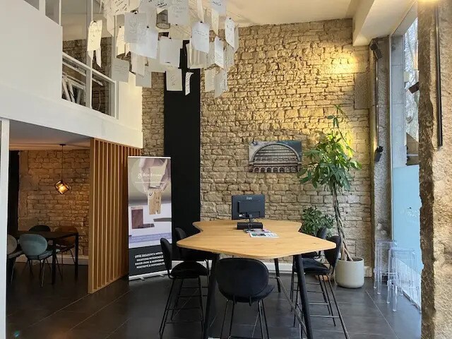 Retail in Lyon for lease Building Photo- Image 1 of 25