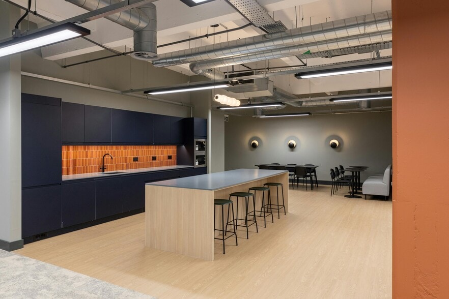 Colgate Ln, Salford for lease - Building Photo - Image 3 of 55