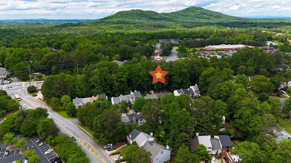 1141 Whitlock Ave SW, Marietta, GA à vendre - Photo du bâtiment - Image 1 de 25