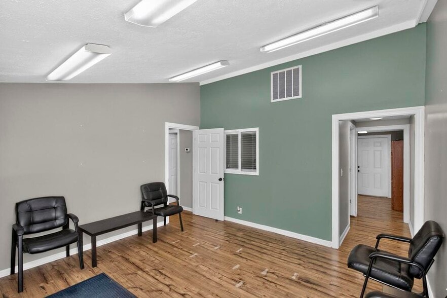 223 Connell St, Goodlettsville, TN for lease - Building Photo - Image 2 of 14
