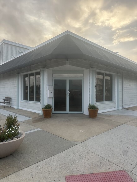 6011 New Jersey Ave, Wildwood Crest, NJ for lease - Primary Photo - Image 1 of 10