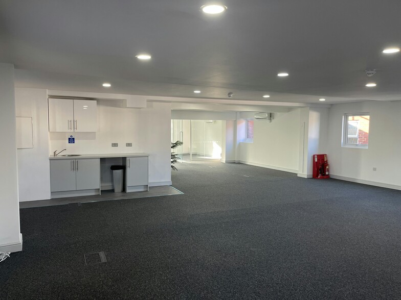 79-81 High St, Marlow for lease - Building Photo - Image 3 of 41