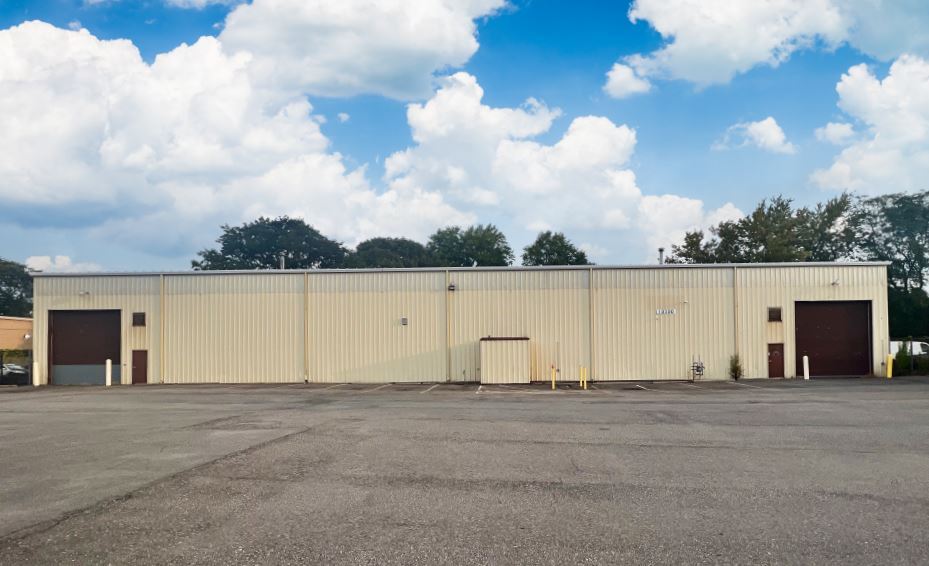 13390-13400 Capital St, Oak Park, MI à louer Photo du bâtiment- Image 1 de 2