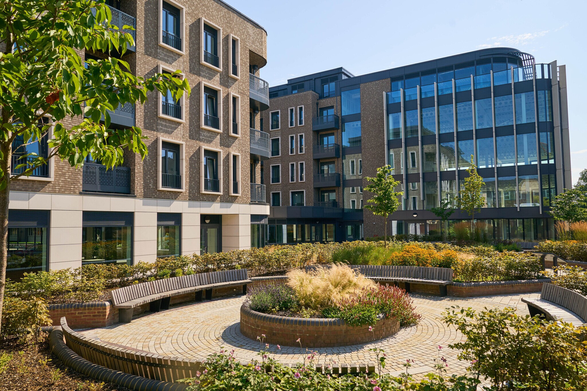 Bricket Rd, St Albans à louer Photo du bâtiment- Image 1 de 15