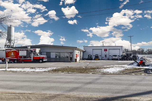 1304 N Division St, Pontiac, IL for sale - Building Photo - Image 2 of 26