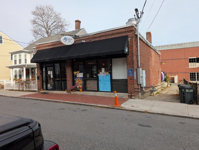 92 Pleasant St, Newburyport, MA for sale - Building Photo - Image 3 of 10