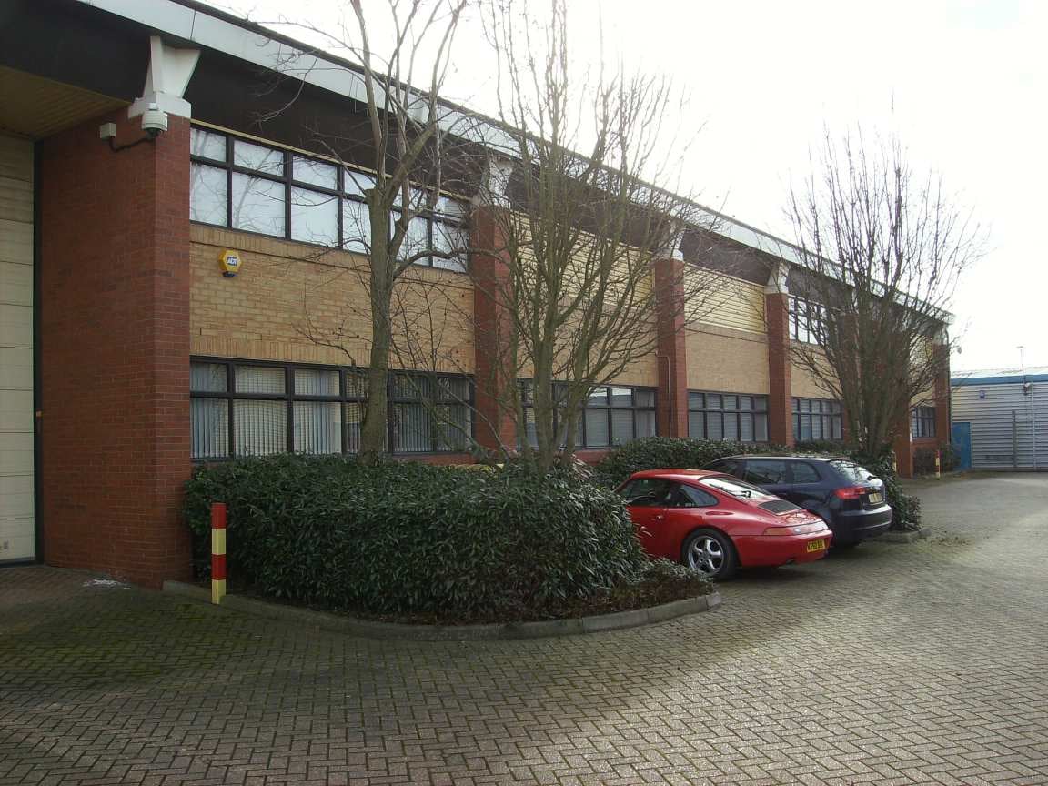 Langston Rd, Loughton for lease Primary Photo- Image 1 of 16