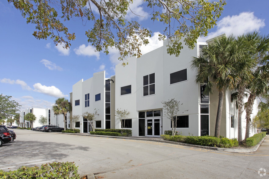 12489 NW 44th St, Coral Springs, FL for sale - Building Photo - Image 3 of 8