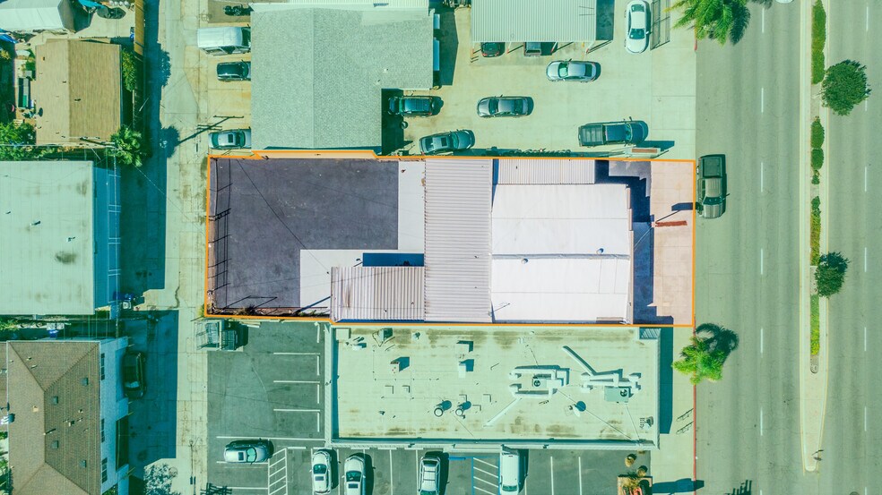 7075 El Cajon Blvd, San Diego, CA à vendre - Photo du bâtiment - Image 3 de 18