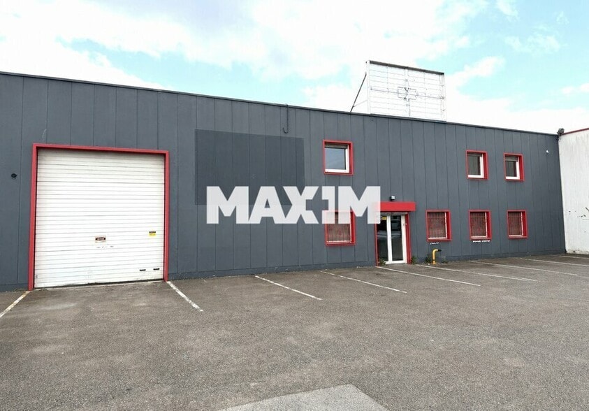 Flex in Dijon for lease - Building Photo - Image 1 of 7