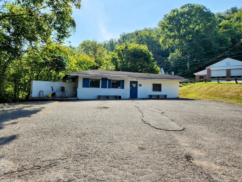 2202 Sissonville Dr, Charleston, WV à vendre - Photo principale - Image 1 de 4