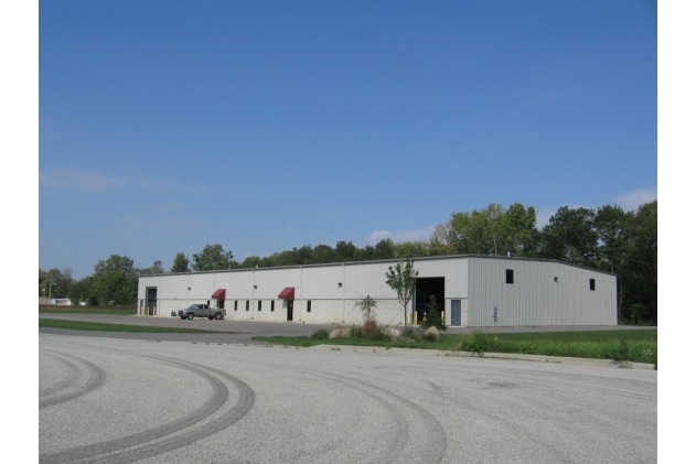 1845 Hemlock Ct, Goshen, IN for sale - Building Photo - Image 3 of 4