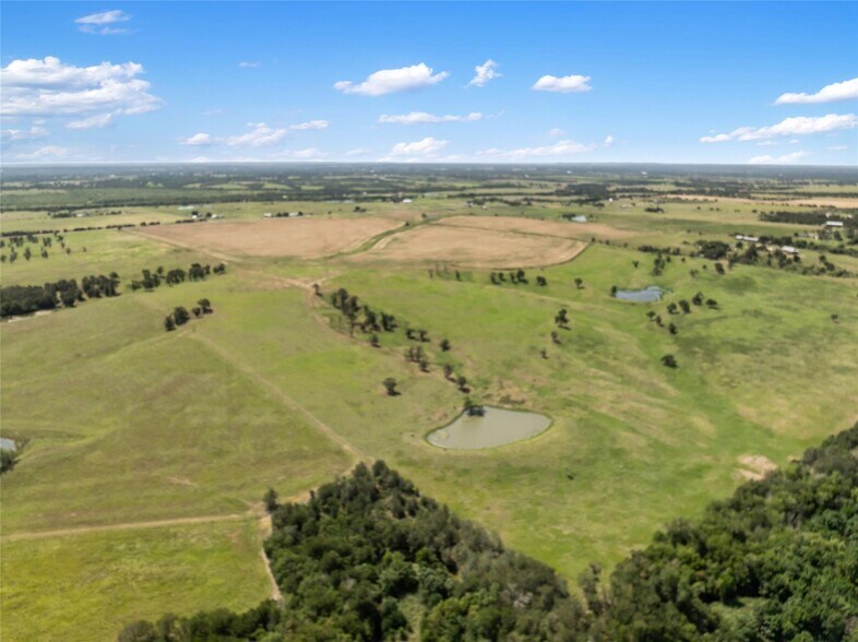 12500 County Line Rd, Elgin, TX à vendre - Photo du bâtiment - Image 3 de 5
