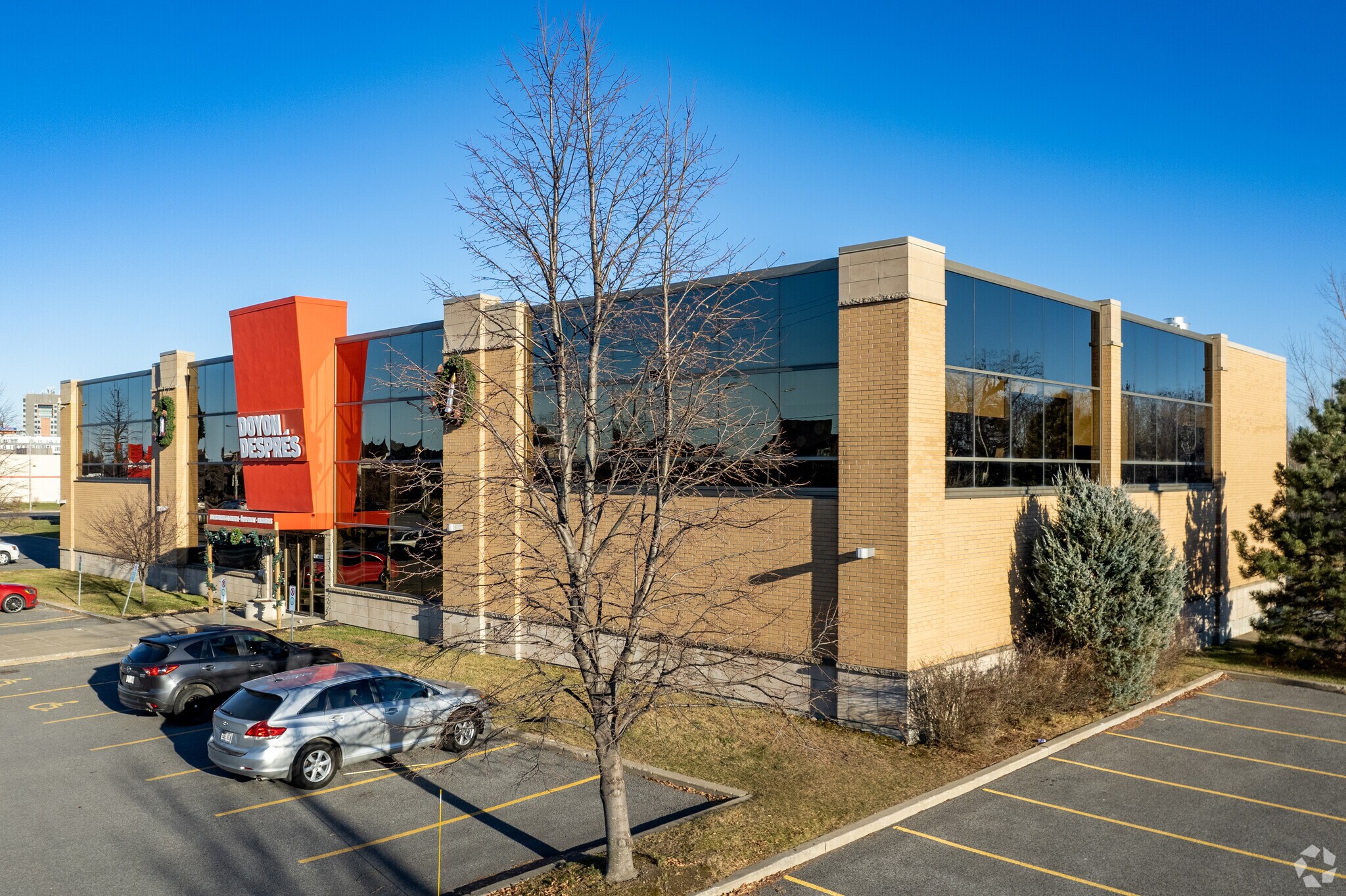 8505 Boul Du Quartier, Brossard, QC for sale Primary Photo- Image 1 of 1