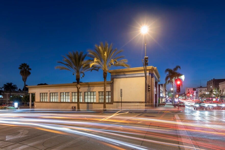 132 E Colorado Blvd, Pasadena, CA for lease - Building Photo - Image 3 of 13