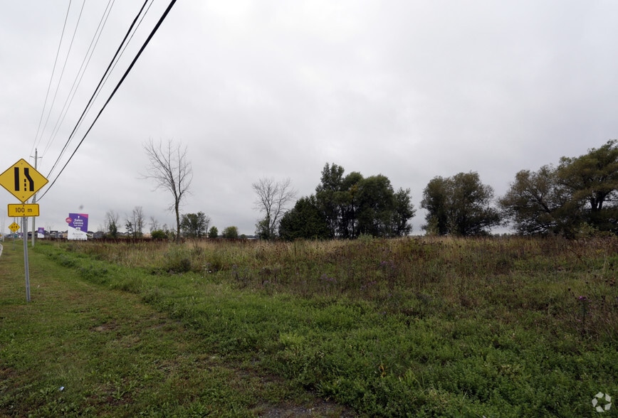 2322 10th Line Rd, Ottawa, ON for lease - Building Photo - Image 1 of 2