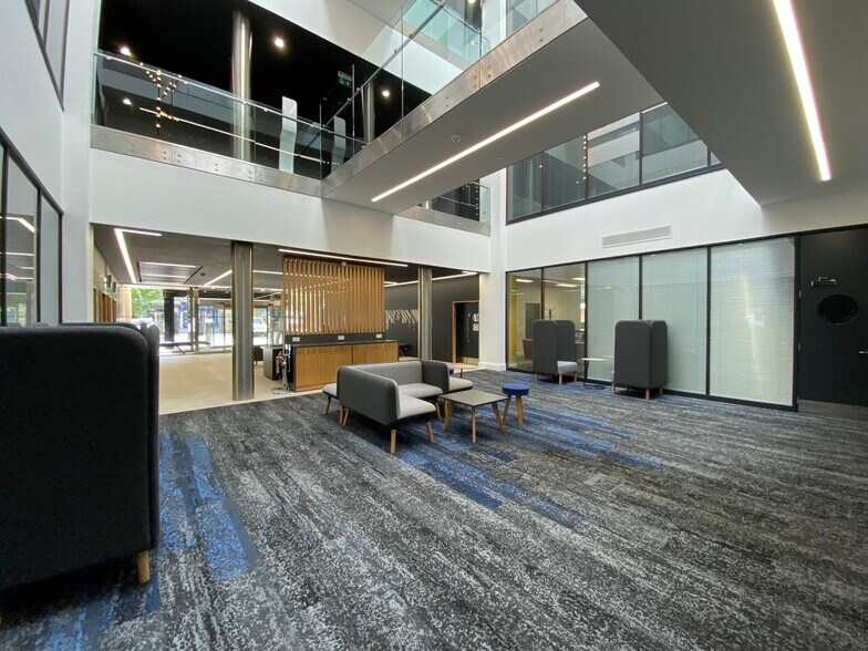 160 Dundee St, Edinburgh for lease - Interior Photo - Image 3 of 3