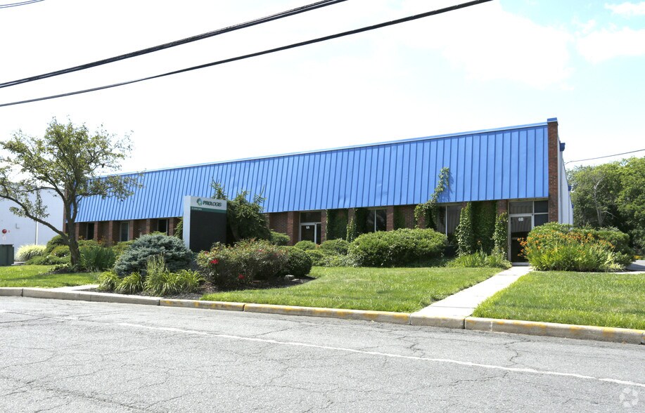 6 Jules Ln, New Brunswick, NJ à louer - Photo du bâtiment - Image 3 de 5