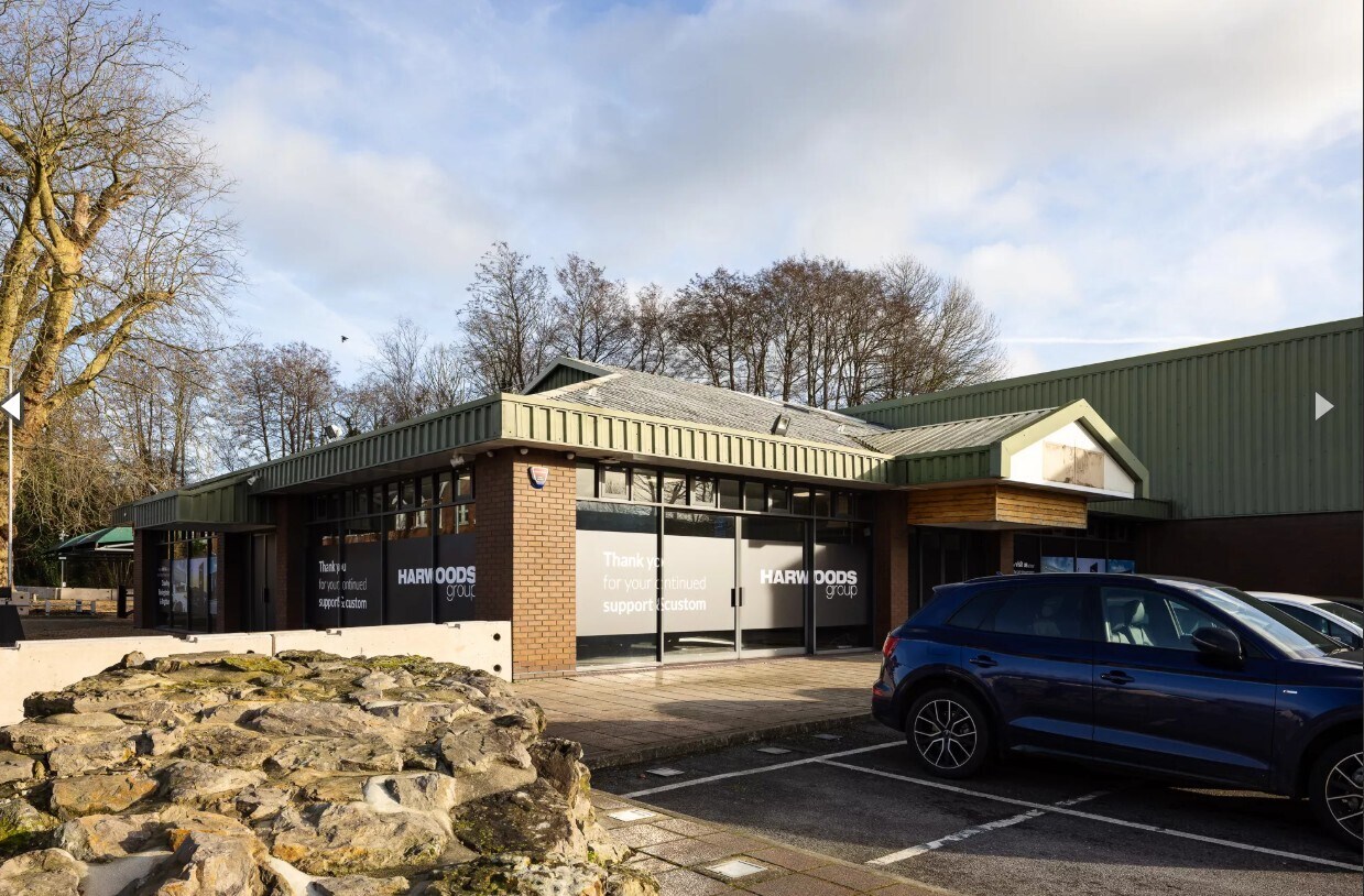 5 London Rd, Pulborough for sale Primary Photo- Image 1 of 3