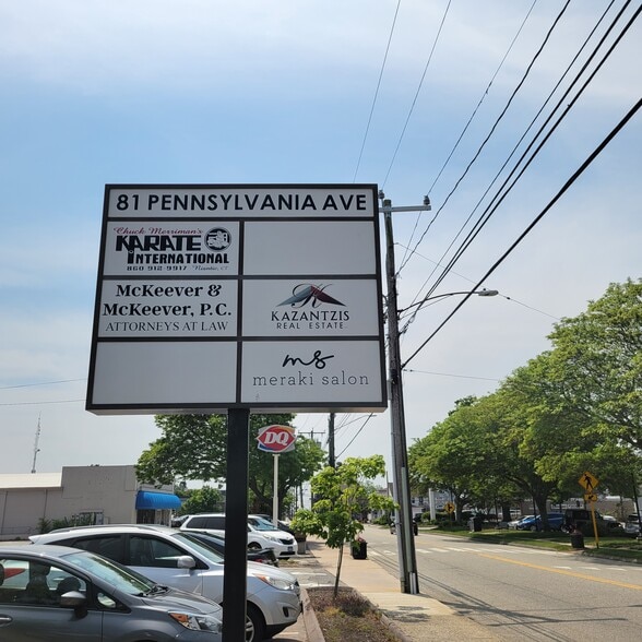 81 Pennsylvania Ave, Niantic, CT for sale - Building Photo - Image 3 of 4