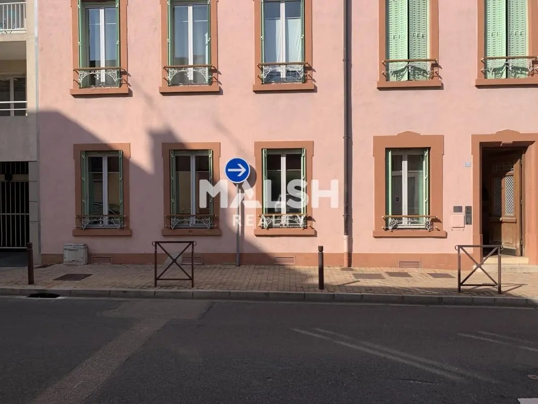 Office in Villefranche-sur-Saône for lease Building Photo- Image 1 of 14