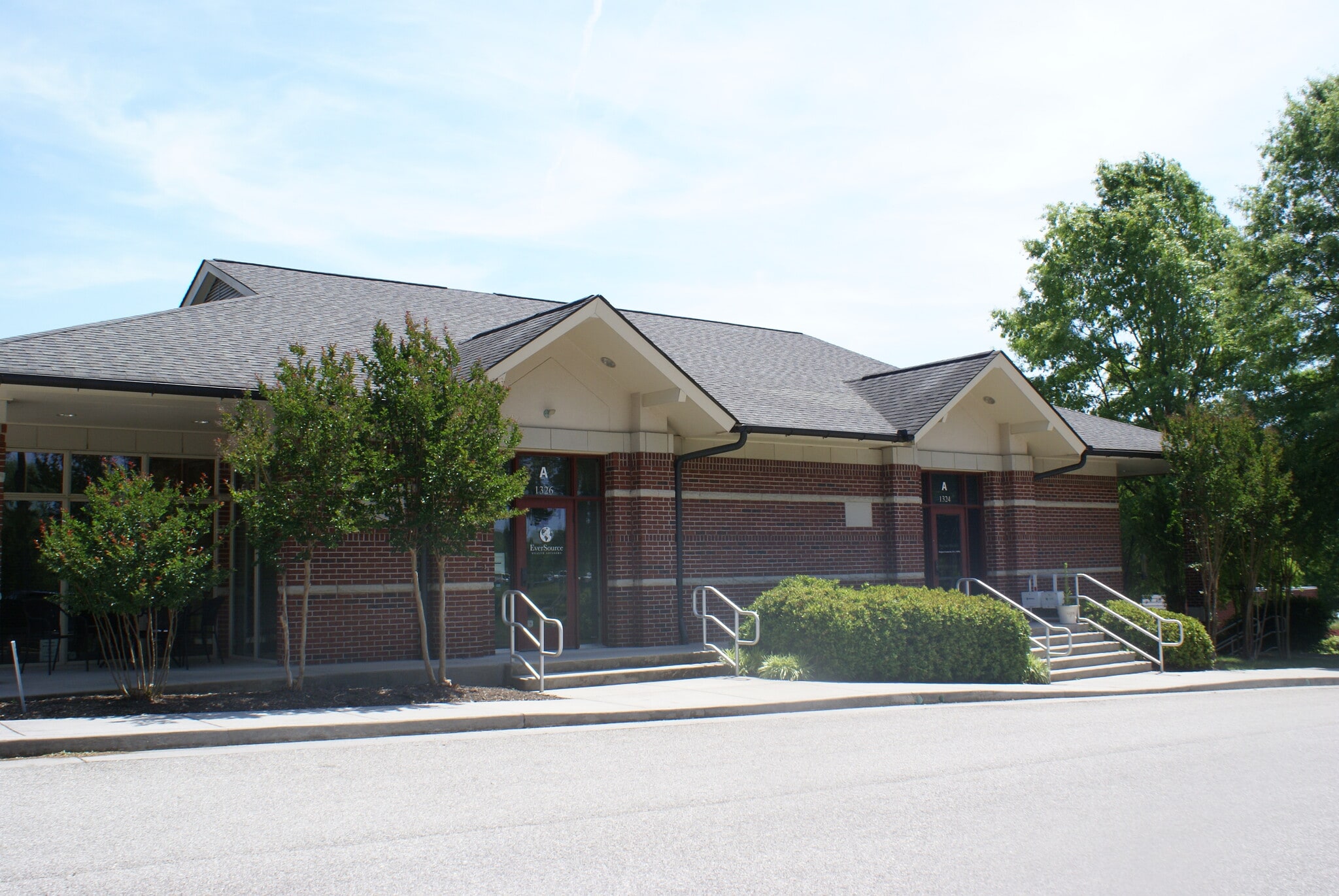 1320 Dowell Springs Blvd, Knoxville, TN for lease Building Photo- Image 1 of 21