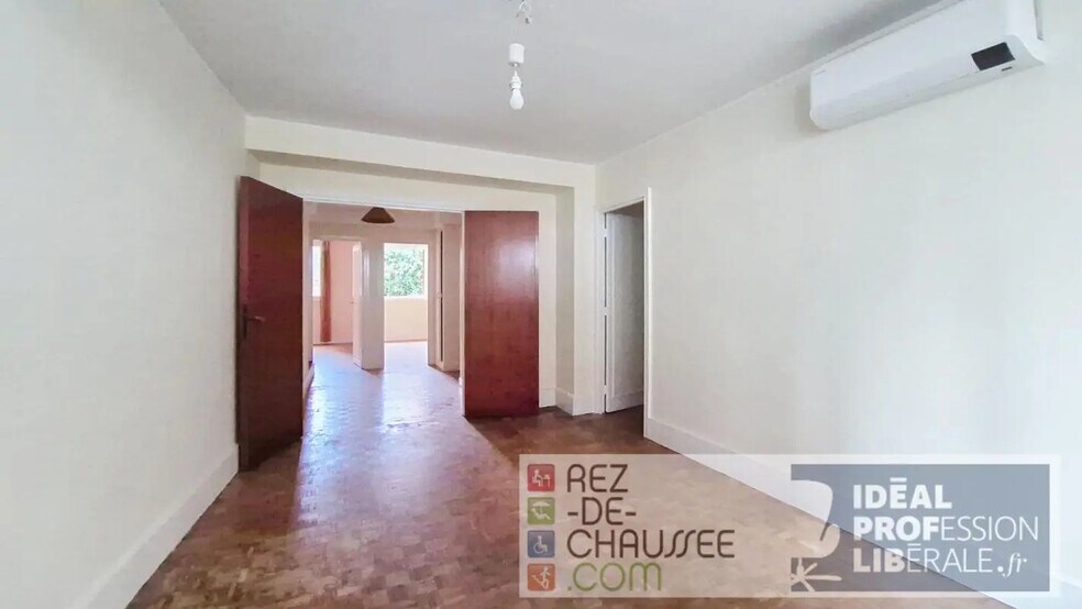 Bureau dans Montreuil à vendre - Photo du bâtiment - Image 1 de 13