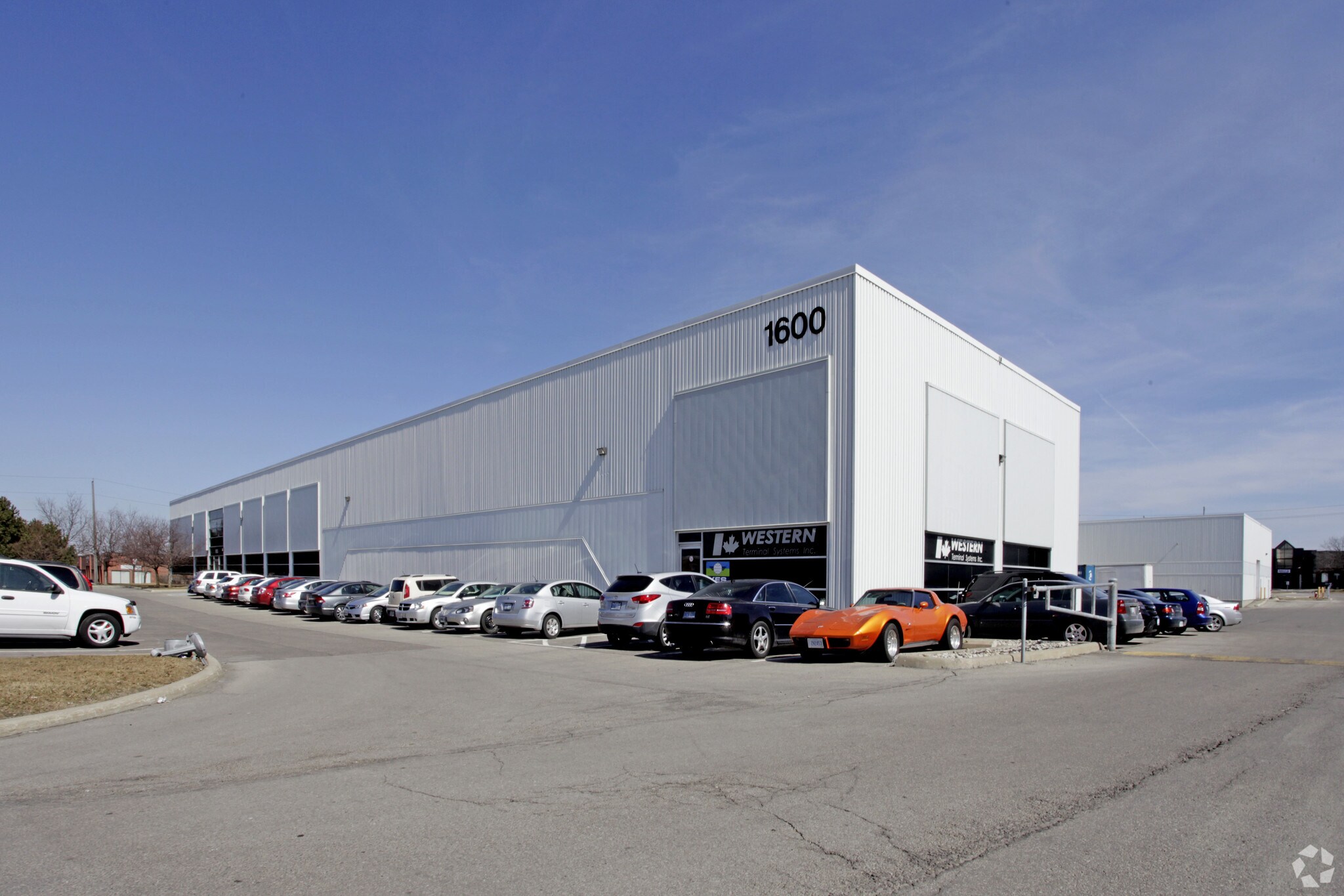 1600 Courtneypark Dr E, Mississauga, ON for sale Primary Photo- Image 1 of 1