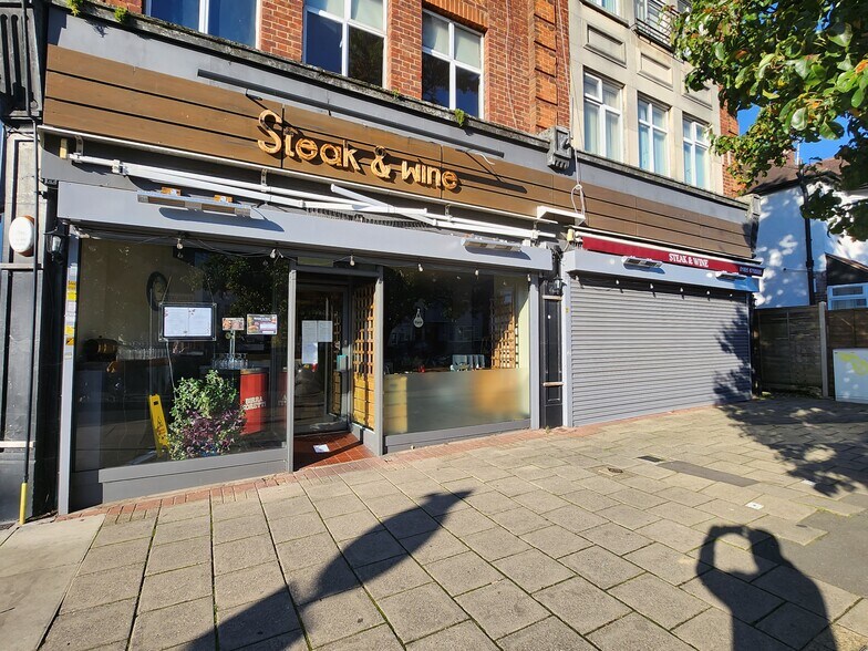 117-119 Victoria Rd, Ruislip for sale - Primary Photo - Image 1 of 1