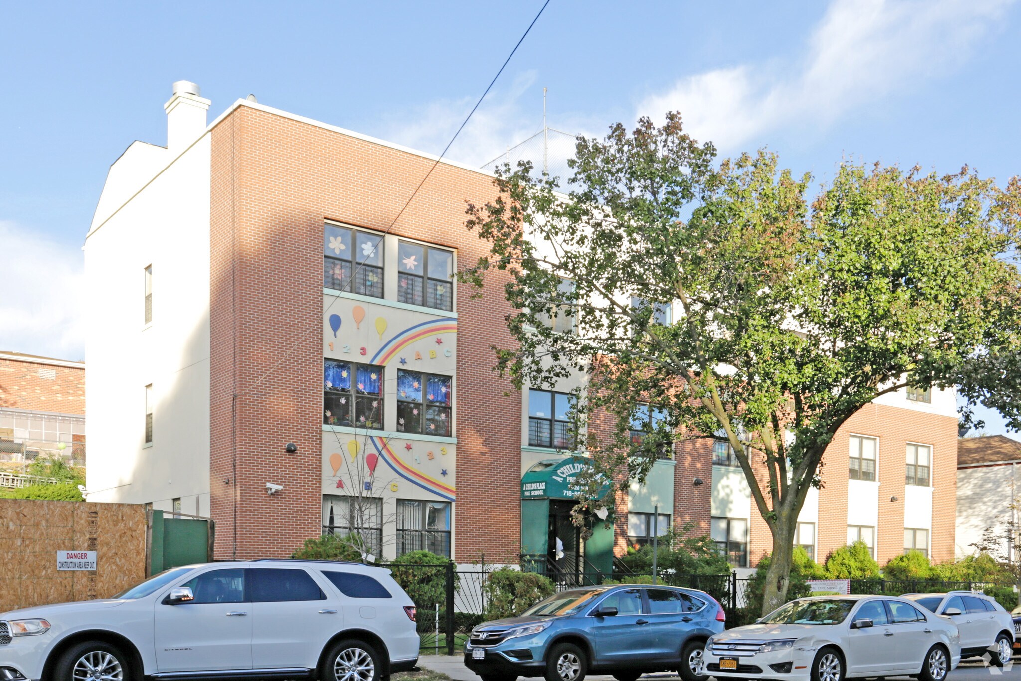 32-20 108TH St, East Elmhurst, NY à vendre Photo principale- Image 1 de 1