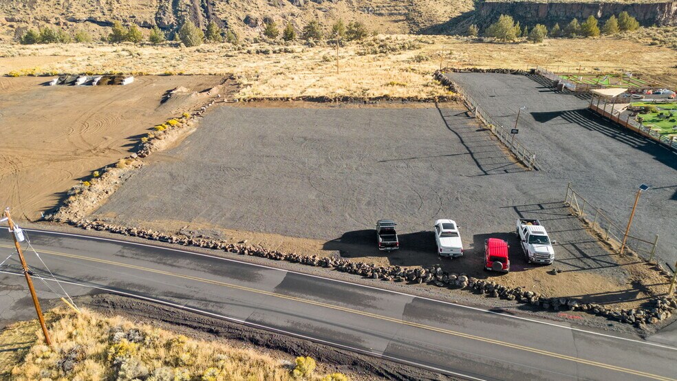 13959 SW Commercial Loop Rd, Crooked River Ranch, OR à vendre - Photo du bâtiment - Image 3 de 39