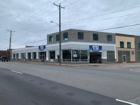 207 Poythress Street, Hopewell, VA à louer Photo du bâtiment- Image 1 de 14