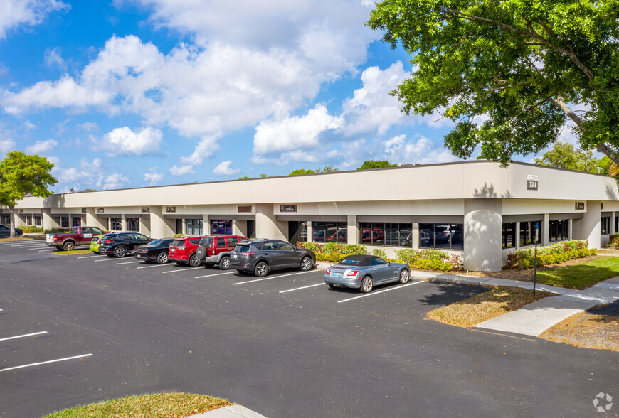 7381 114th Ave, Largo, FL for lease - Building Photo - Image 3 of 13