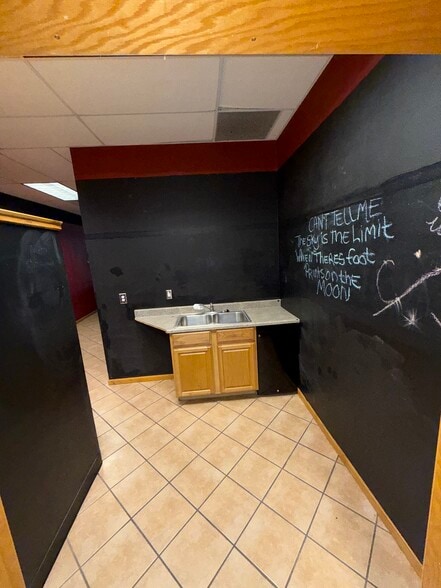 116 East Blvd N, Rapid City, SD for lease - Building Photo - Image 2 of 11