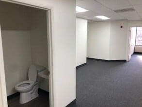 650 Ritchie Hwy, Severna Park, MD for lease Interior Photo- Image 2 of 2