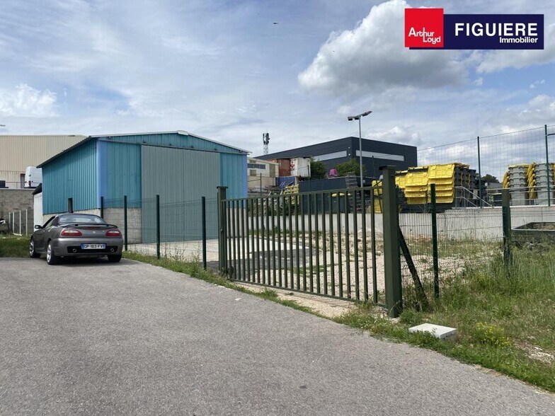 266 Avenue Des Alumines, Gardanne for lease - Building Photo - Image 1 of 11
